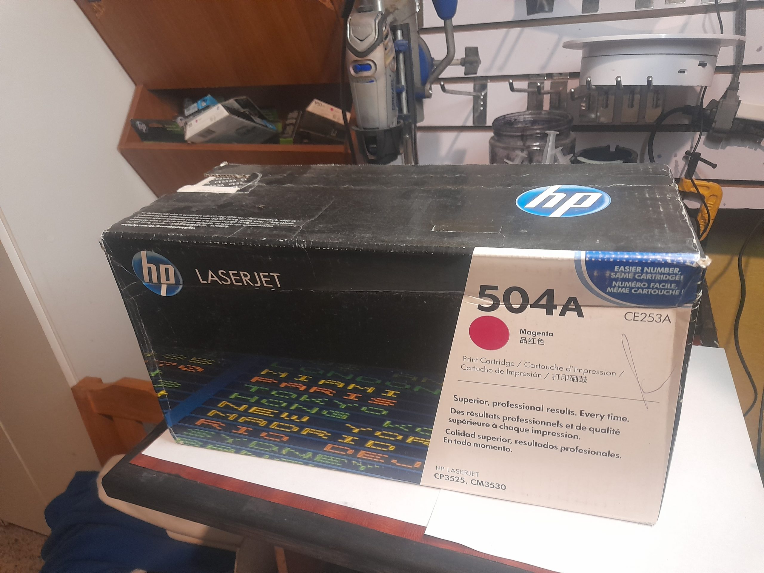 tóner original magenta 504A CE253A